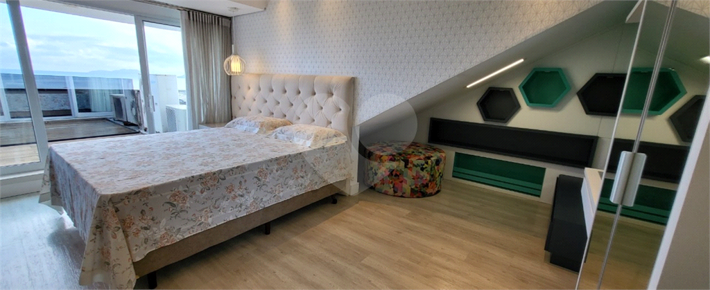 Triplex 517m² à venda em Canajurê 