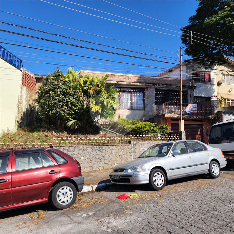 CASA TERREA ANTIGA - COM 330 MTS.2 DE TERRENO
