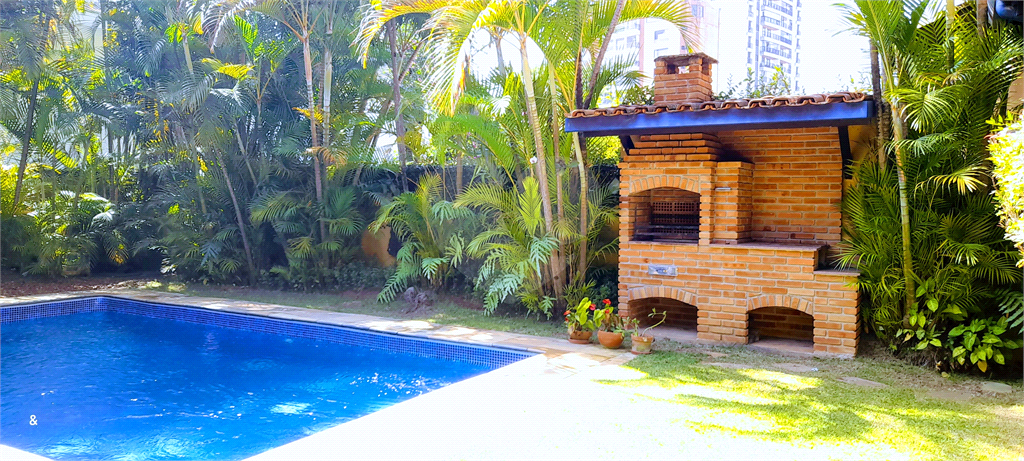 Sobrado para venda com 400 m² com 4 quartos em Real Parque