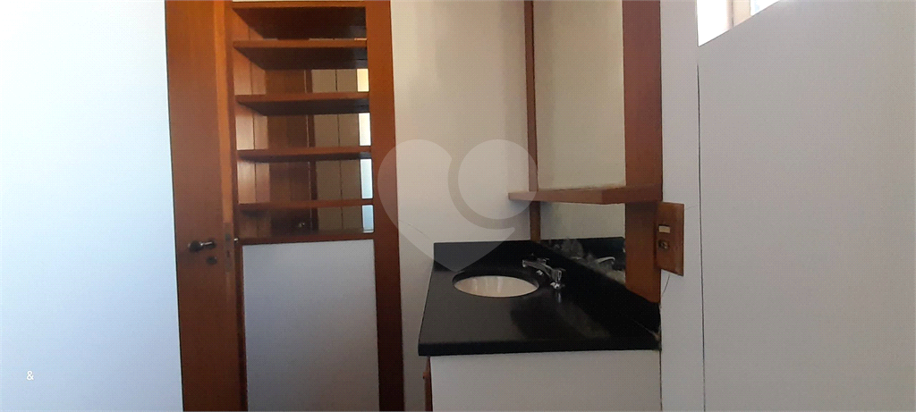 Sobrado para venda com 400 m² com 4 quartos em Real Parque