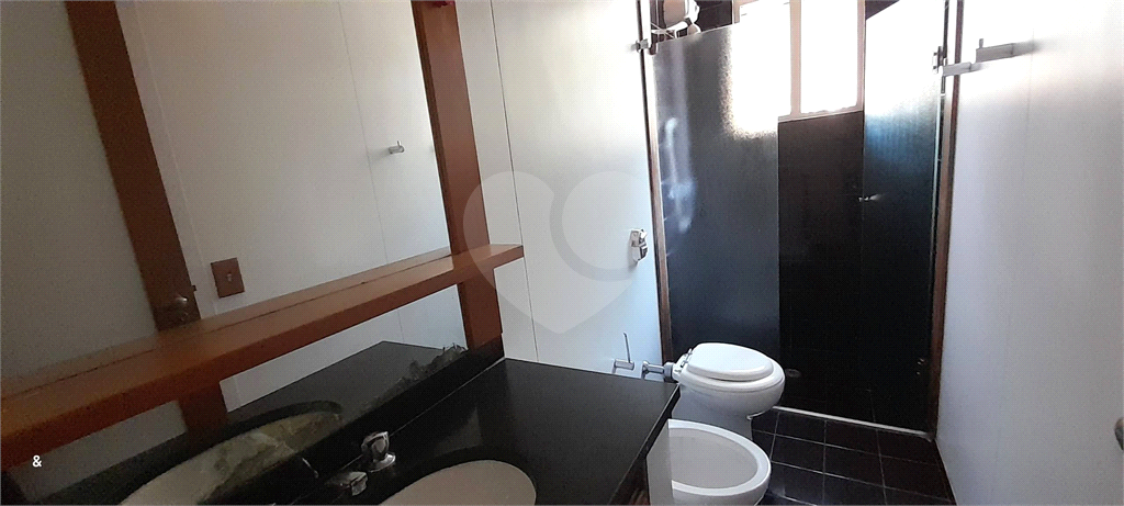 Sobrado para venda com 400 m² com 4 quartos em Real Parque