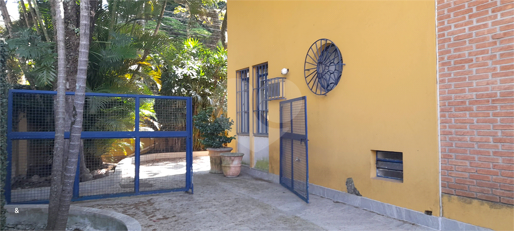 Sobrado para venda com 400 m² com 4 quartos em Real Parque