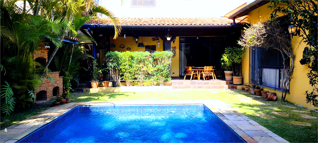 Sobrado para venda com 400 m² com 4 quartos em Real Parque