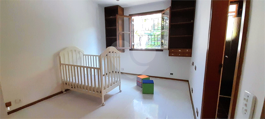 Sobrado para venda com 400 m² com 4 quartos em Real Parque