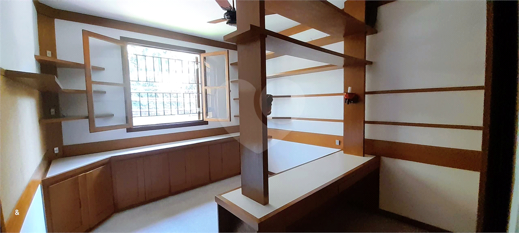 Sobrado para venda com 400 m² com 4 quartos em Real Parque