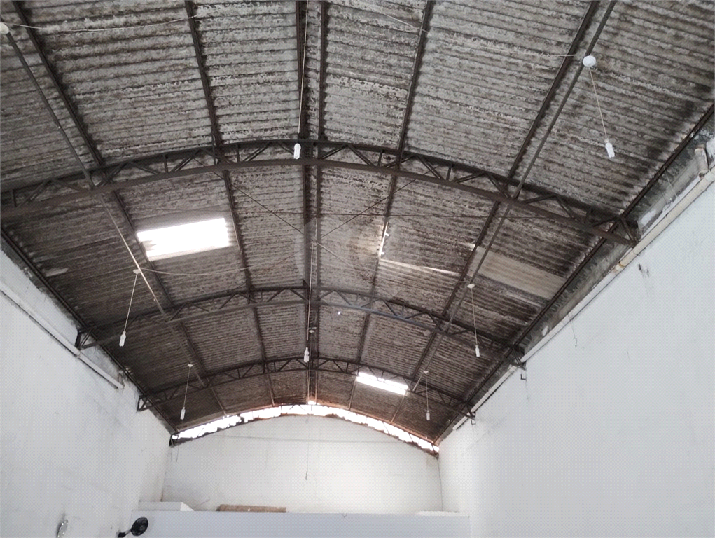 Galpão 250m² à venda em Carapicuíba
