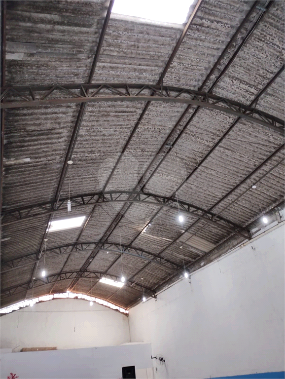 Galpão 250m² à venda em Carapicuíba