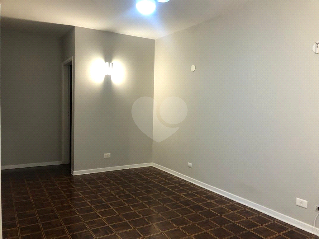 EXCELENTE SOBRADO REGIÃO DA CASA VERDE, SENDO 3 DORMITÓRIOS, 2 SUITES, 4 VAGAS DE GARAGEM COBERTAS. 