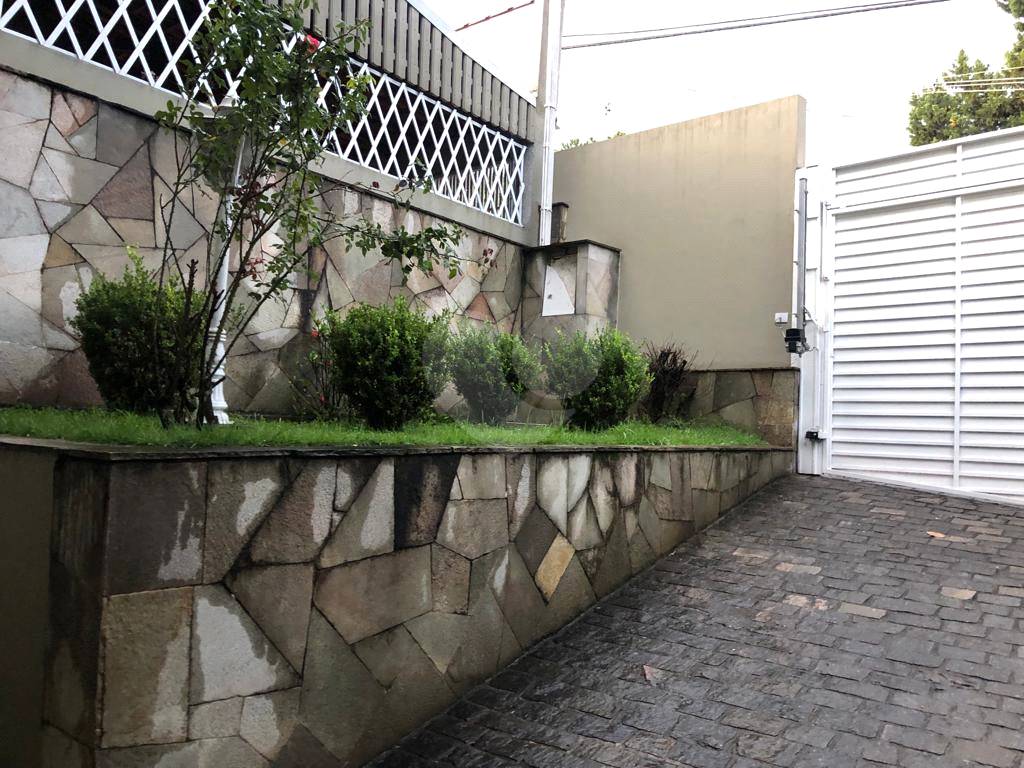 EXCELENTE SOBRADO REGIÃO DA CASA VERDE, SENDO 3 DORMITÓRIOS, 2 SUITES, 4 VAGAS DE GARAGEM COBERTAS. 