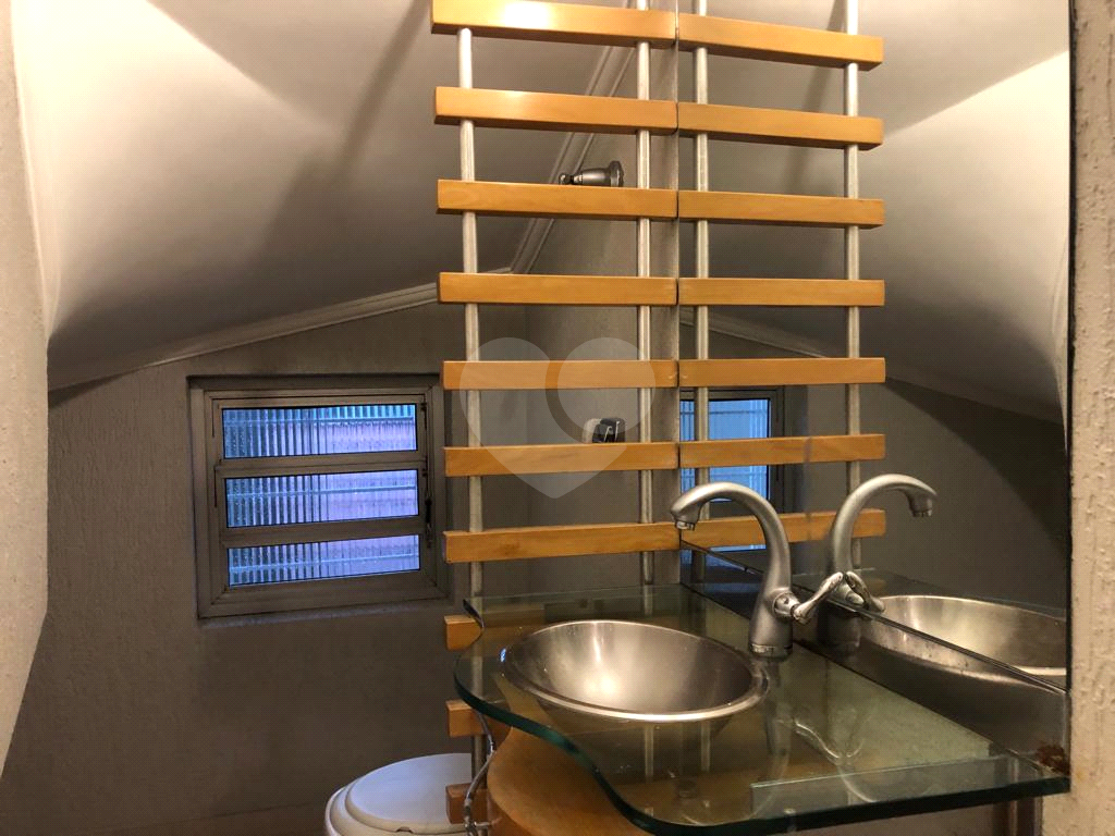 EXCELENTE SOBRADO REGIÃO DA CASA VERDE, SENDO 3 DORMITÓRIOS, 2 SUITES, 4 VAGAS DE GARAGEM COBERTAS. 