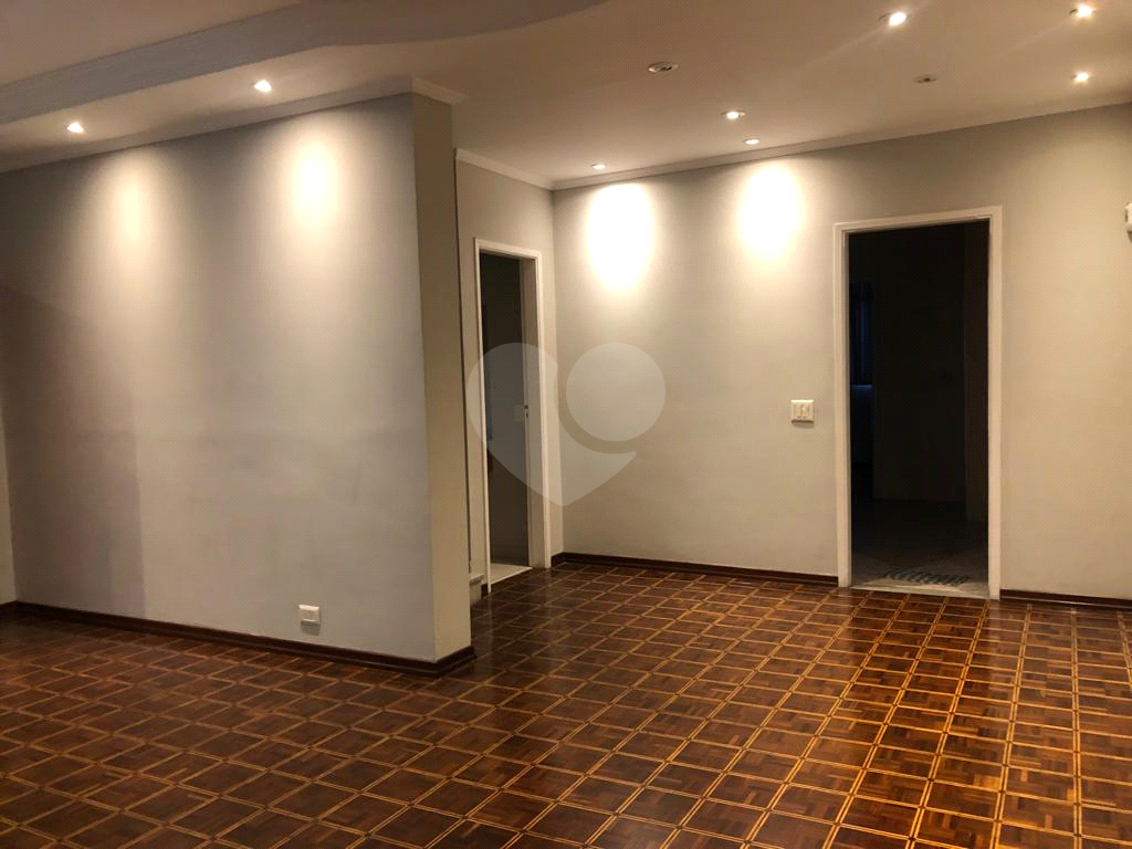EXCELENTE SOBRADO REGIÃO DA CASA VERDE, SENDO 3 DORMITÓRIOS, 2 SUITES, 4 VAGAS DE GARAGEM COBERTAS. 