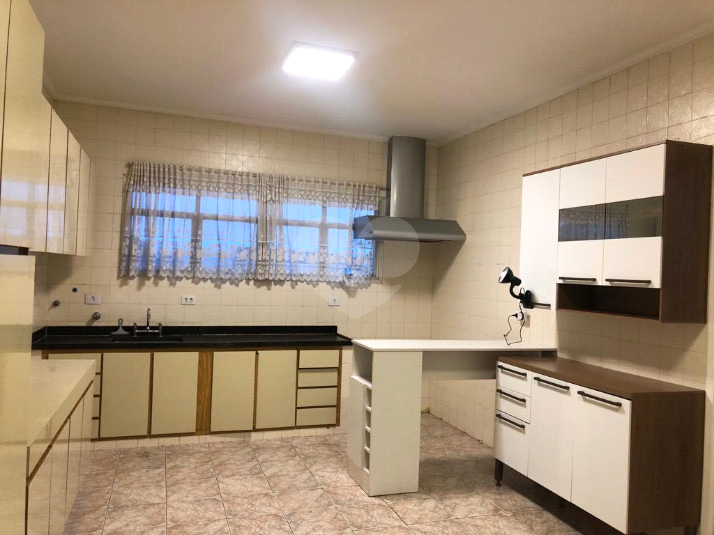 EXCELENTE SOBRADO REGIÃO DA CASA VERDE, SENDO 3 DORMITÓRIOS, 2 SUITES, 4 VAGAS DE GARAGEM COBERTAS. 