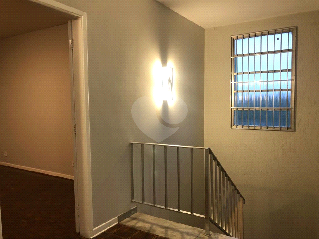 EXCELENTE SOBRADO REGIÃO DA CASA VERDE, SENDO 3 DORMITÓRIOS, 2 SUITES, 4 VAGAS DE GARAGEM COBERTAS. 