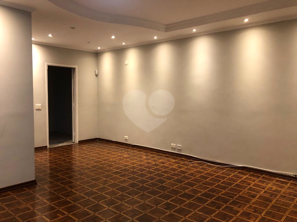 EXCELENTE SOBRADO REGIÃO DA CASA VERDE, SENDO 3 DORMITÓRIOS, 2 SUITES, 4 VAGAS DE GARAGEM COBERTAS. 