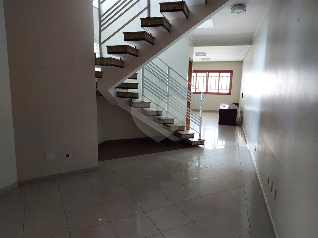 Sobrado a Venda na Pauliceia 3 suites 4 vagas, quintal c espaço gourmet