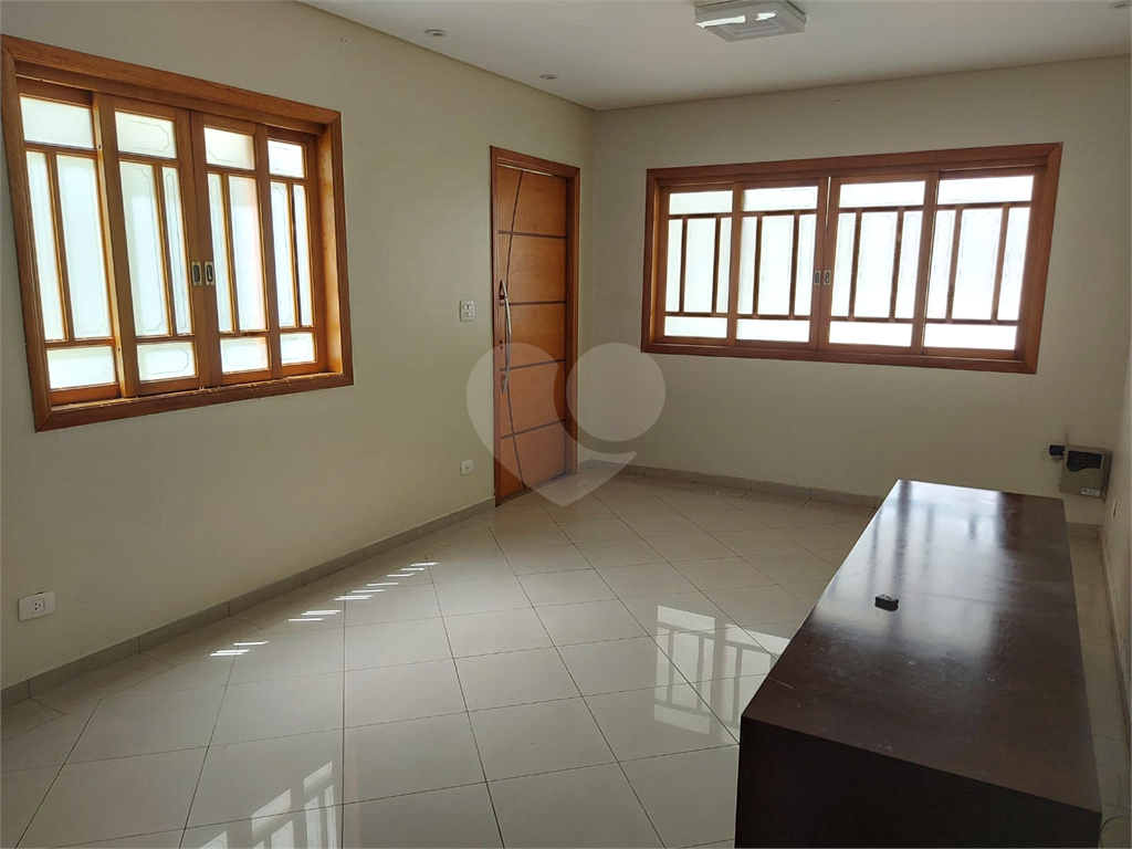 Sobrado a Venda na Pauliceia 3 suites 4 vagas, quintal c espaço gourmet