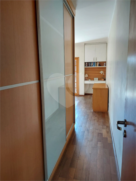 Sobrado a Venda na Pauliceia 3 suites 4 vagas, quintal c espaço gourmet