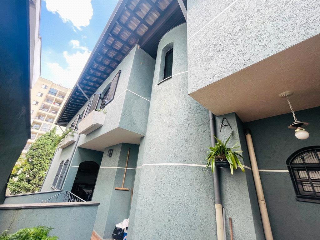 Sobrado 325 metros 4 dormitorios 2 suites 4 vagas -Vila Leonor/Vila Maria