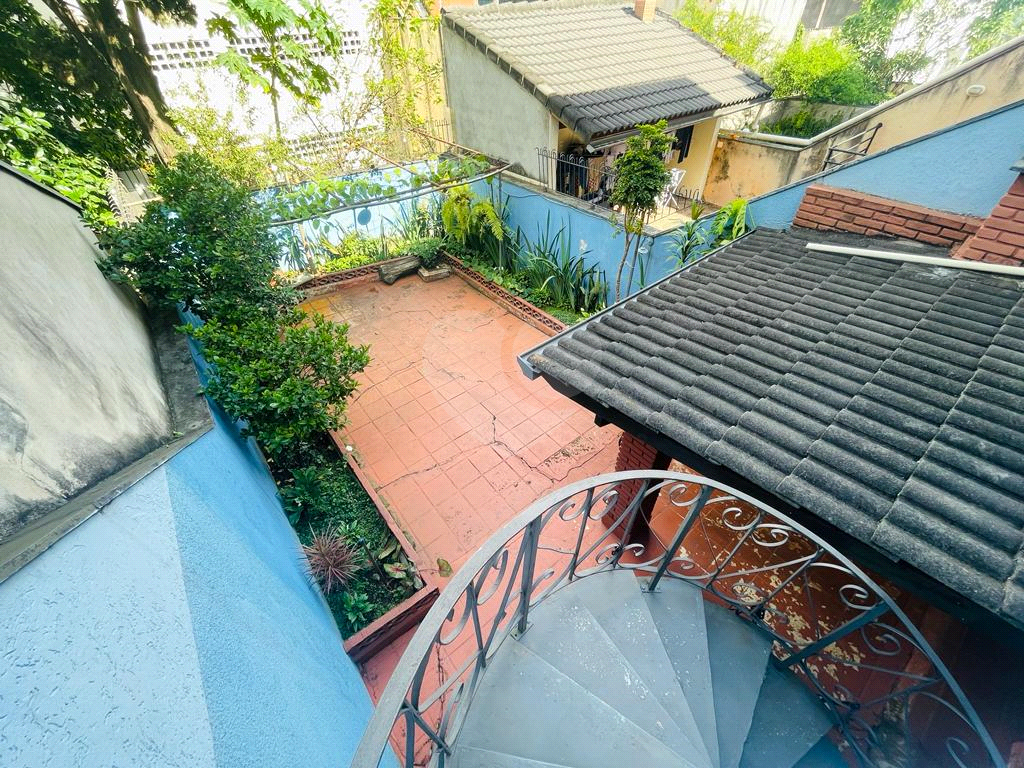 Sobrado 325 metros 4 dormitorios 2 suites 4 vagas -Vila Leonor/Vila Maria