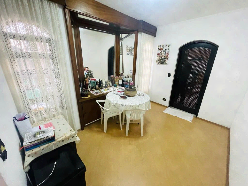 Sobrado 325 metros 4 dormitorios 2 suites 4 vagas -Vila Leonor/Vila Maria