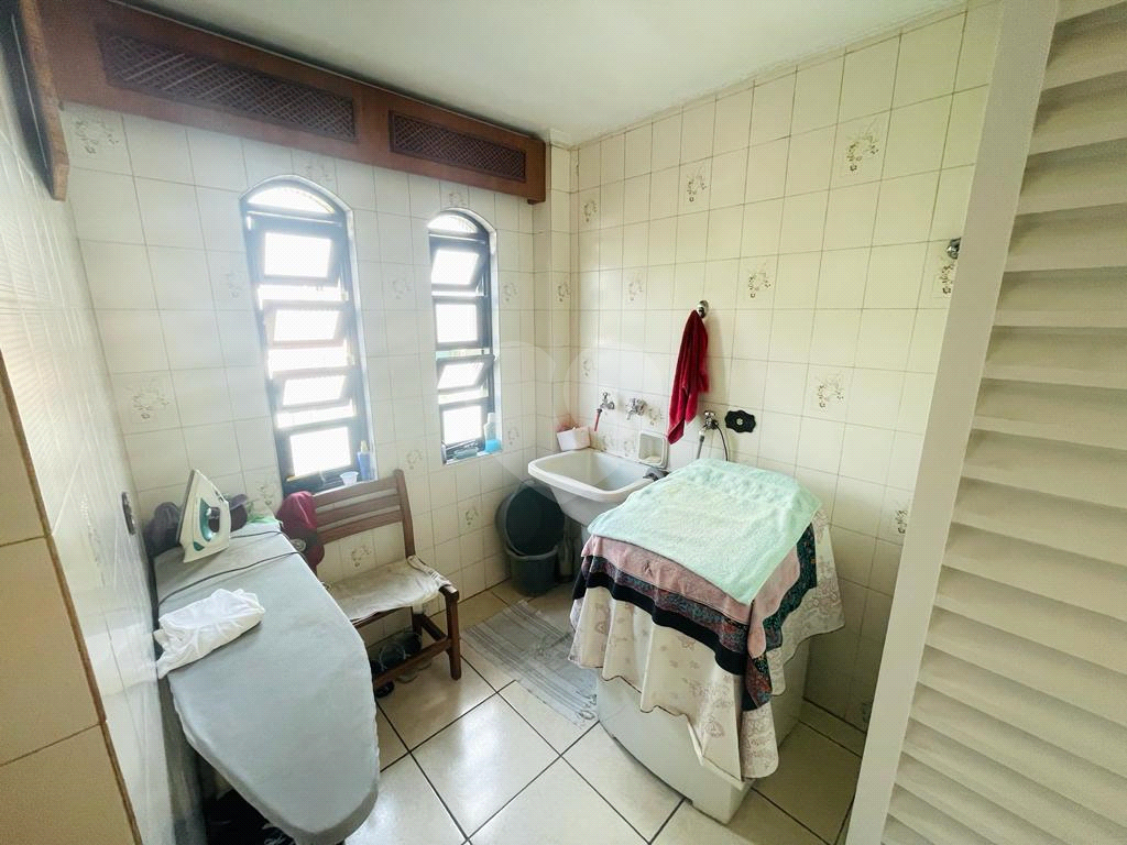 Sobrado 325 metros 4 dormitorios 2 suites 4 vagas -Vila Leonor/Vila Maria