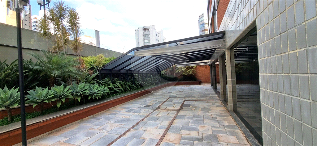 Apartamento Amplo em local nobre da Agua Fria. Um por andar, privacidade total. 240 metros com 4 quartos