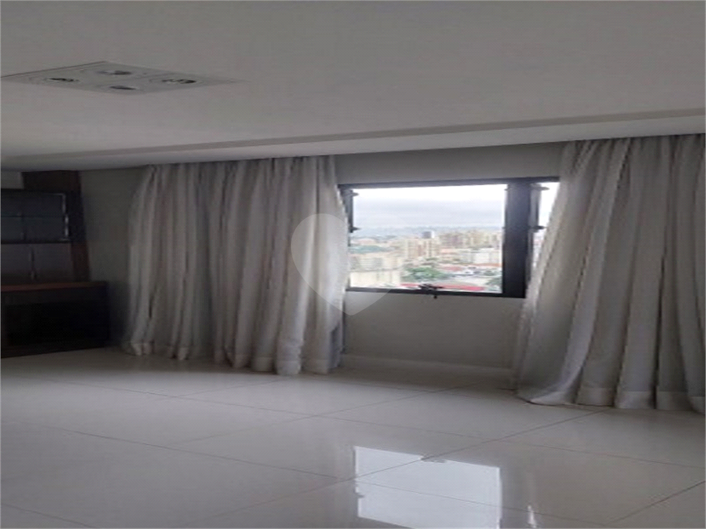 Apartamento Amplo em local nobre da Agua Fria. Um por andar, privacidade total. 240 metros com 4 quartos