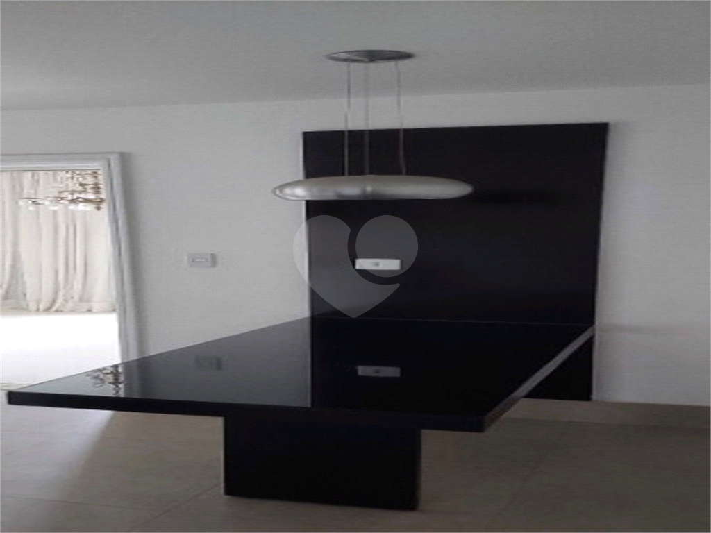 Apartamento Amplo em local nobre da Agua Fria. Um por andar, privacidade total. 240 metros com 4 quartos