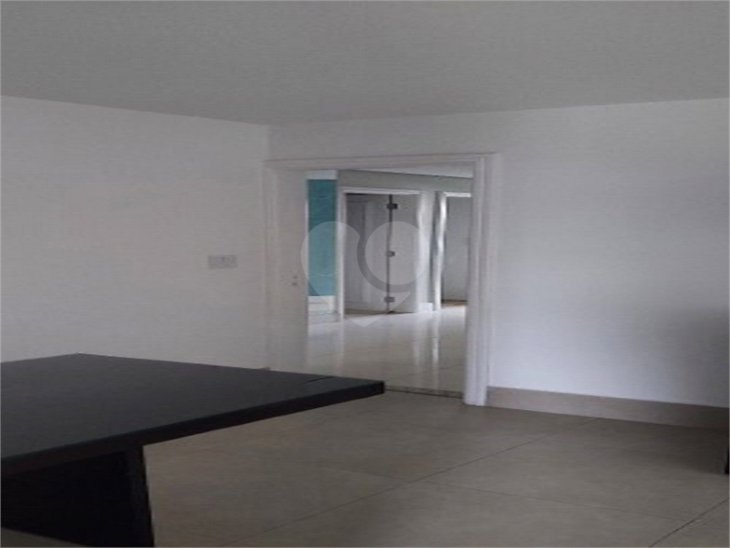 Apartamento Amplo em local nobre da Agua Fria. Um por andar, privacidade total. 240 metros com 4 quartos