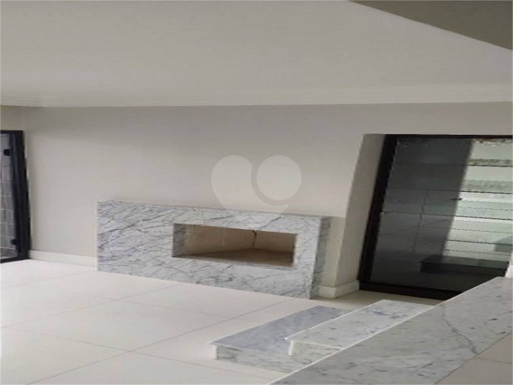 Apartamento Amplo em local nobre da Agua Fria. Um por andar, privacidade total. 240 metros com 4 quartos