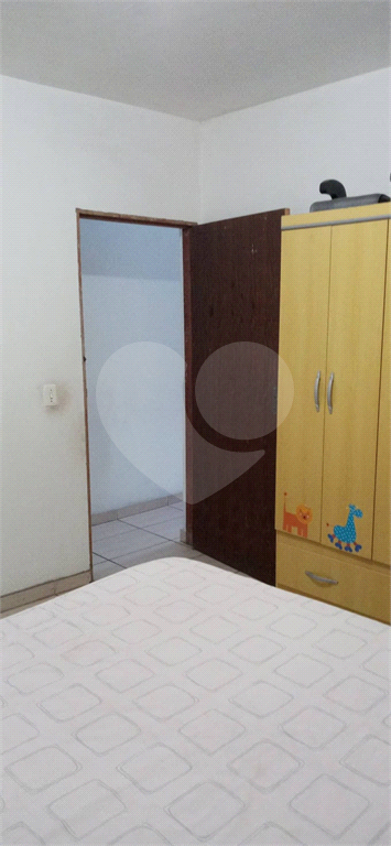 Sobrado a Venda com 275m² com 04 dormitorios, 01 suíte, 03 vagas, 03 salas, 03 banheiros