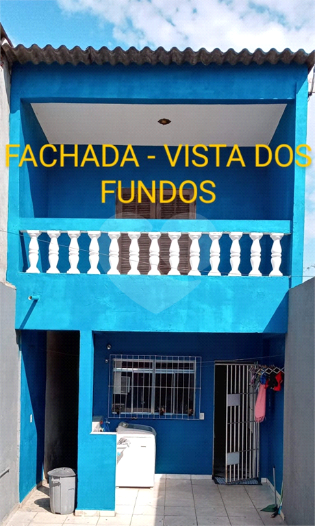 Sobrado a Venda com 275m² com 04 dormitorios, 01 suíte, 03 vagas, 03 salas, 03 banheiros