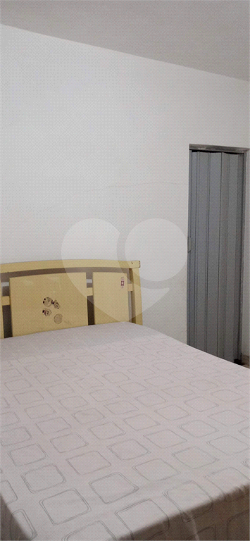 Sobrado a Venda com 275m² com 04 dormitorios, 01 suíte, 03 vagas, 03 salas, 03 banheiros