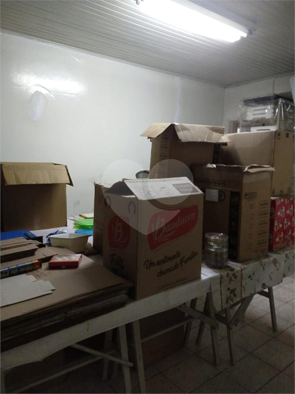 Sobrado residencial ou comercial.