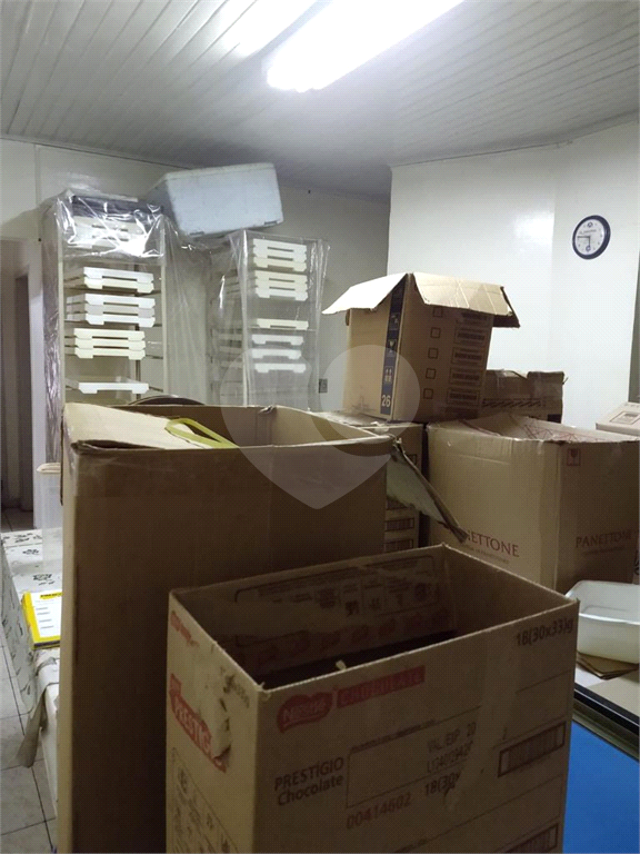 Sobrado residencial ou comercial.