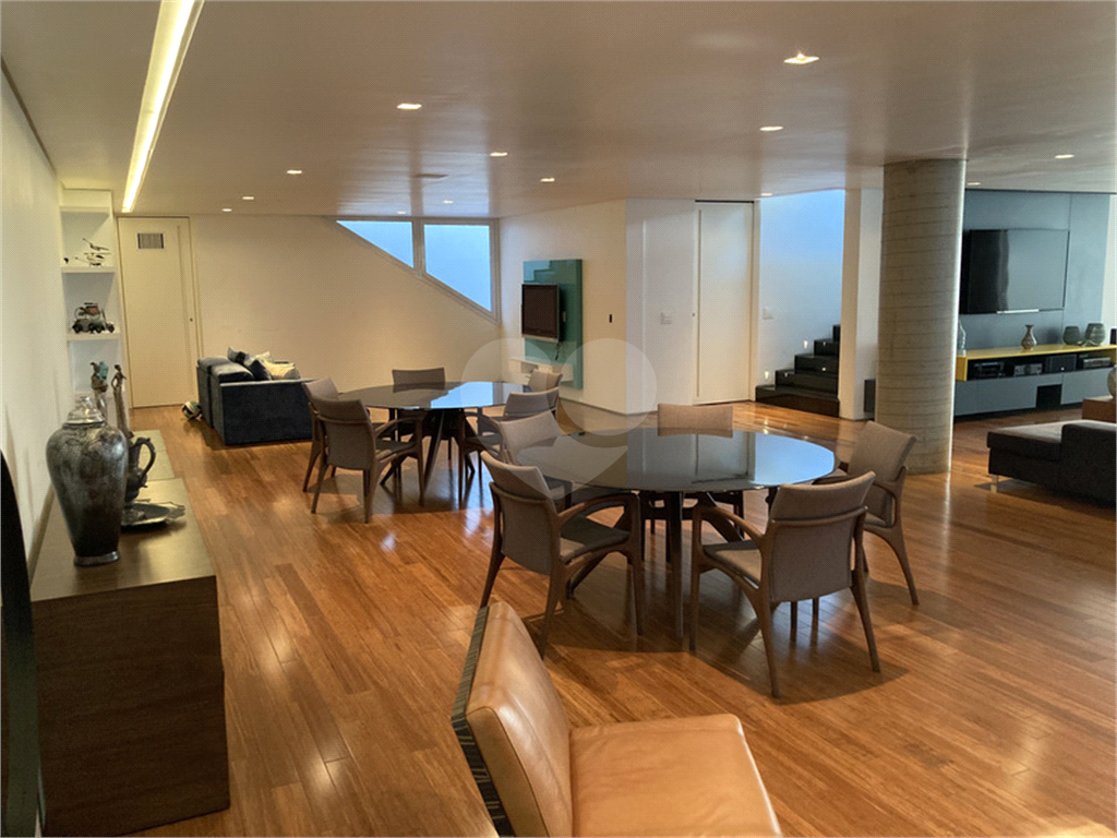 Casa de Condomínio à venda com 5 quartos, 600m² - Foto 1