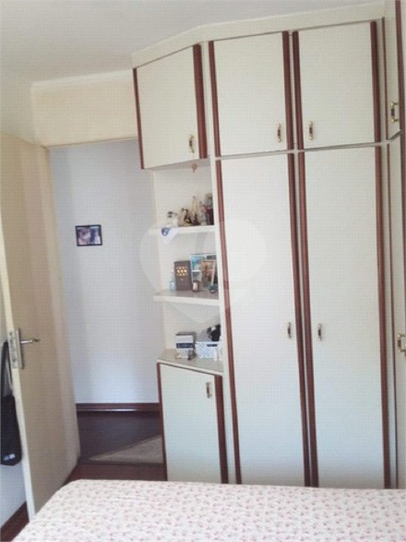 APARTAMENTO em PARQUE BRISTOL