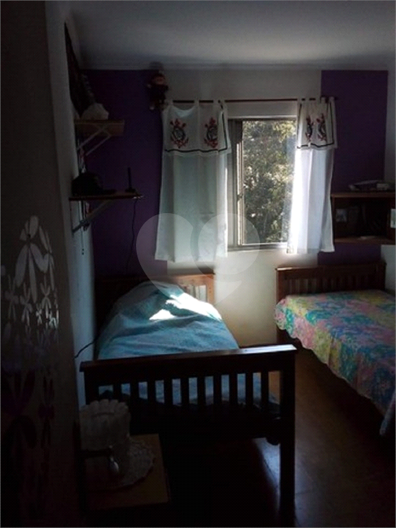 APARTAMENTO em PARQUE BRISTOL