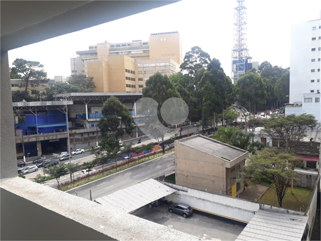 Sala Comercial em Pinheiros para Venda ou Locação