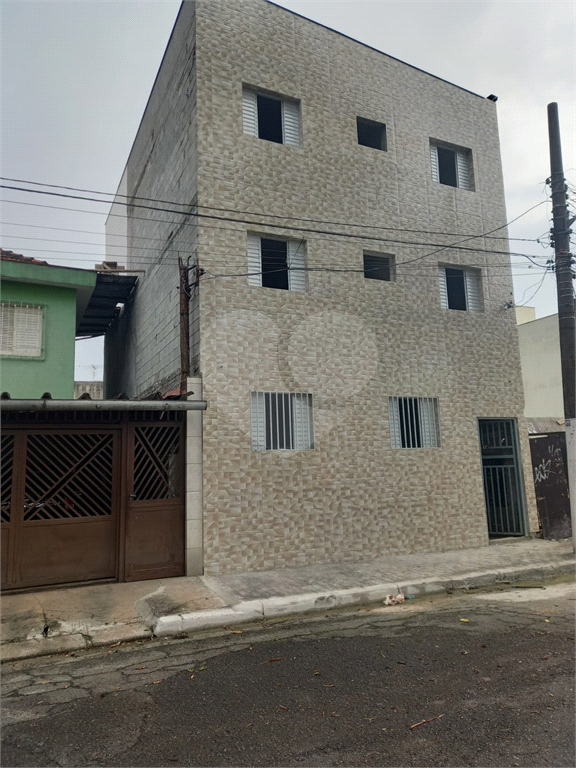 Apartamentos NOVOS em condomínio no Parque Edú Chaves