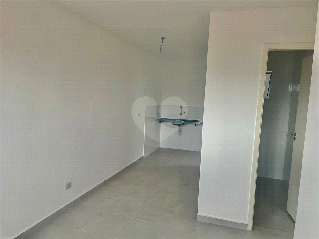 Vende-se Apartamento, 2 Dormitórios, Vila Guilherme, próximo ao Metrô Parada Inglesa!