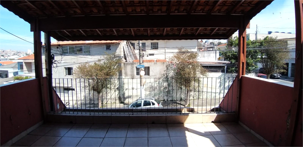 sobrado 4 quartos sala cozinha banheiro e duas vagas vila nivi