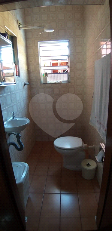 sobrado 4 quartos sala cozinha banheiro e duas vagas vila nivi
