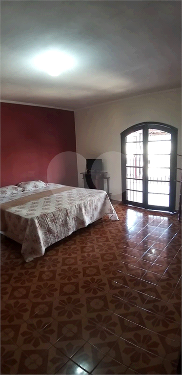 sobrado 4 quartos sala cozinha banheiro e duas vagas vila nivi