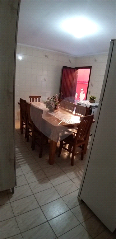 sobrado 4 quartos sala cozinha banheiro e duas vagas vila nivi