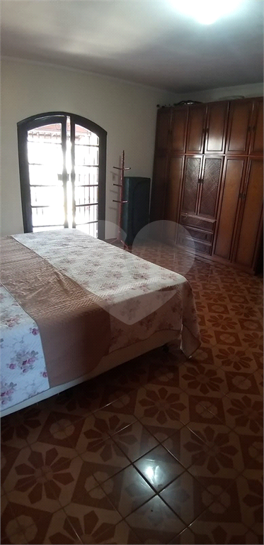 sobrado 4 quartos sala cozinha banheiro e duas vagas vila nivi
