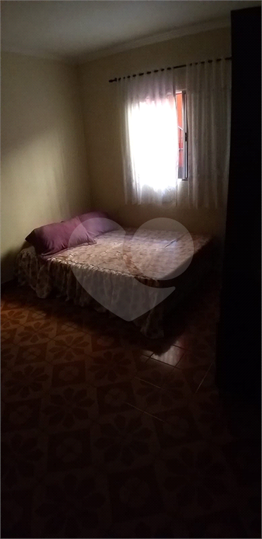 sobrado 4 quartos sala cozinha banheiro e duas vagas vila nivi