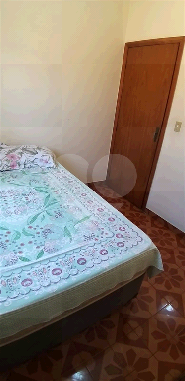 sobrado 4 quartos sala cozinha banheiro e duas vagas vila nivi