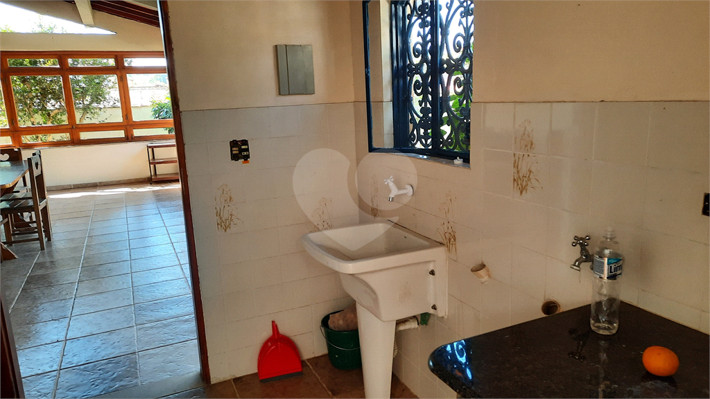 CASA TERREA - VARGEM GRANDE PAULISTA - 3 DORMITÓRIOS - 3 SUÍTES - 5 BANHEIROS - 5 VAGAS - 2 SALAS