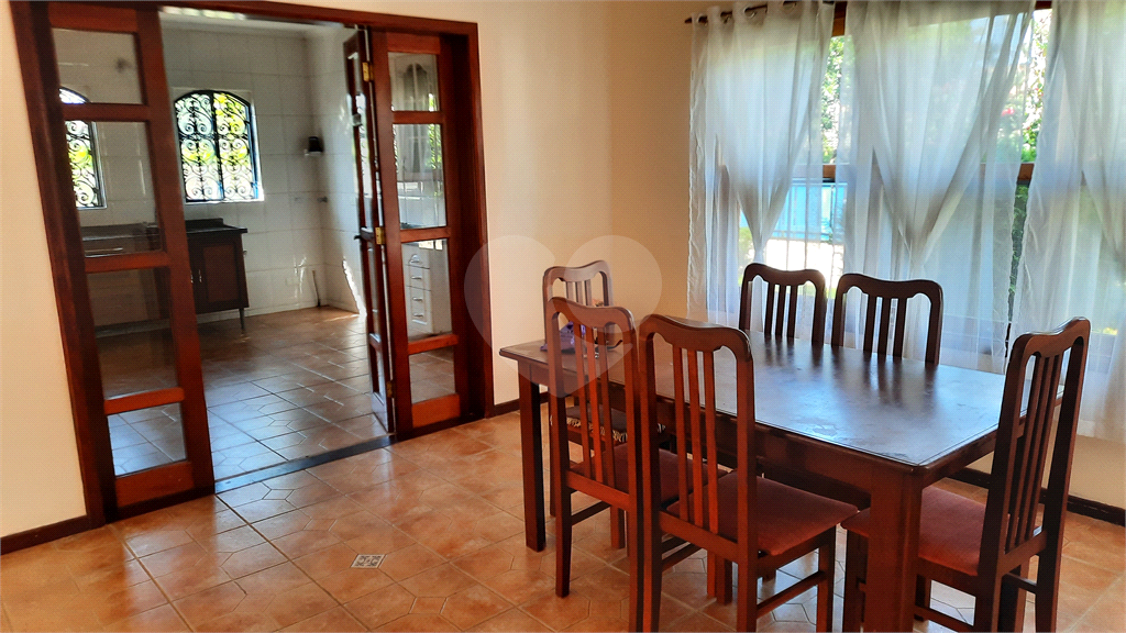 CASA TERREA - VARGEM GRANDE PAULISTA - 3 DORMITÓRIOS - 3 SUÍTES - 5 BANHEIROS - 5 VAGAS - 2 SALAS